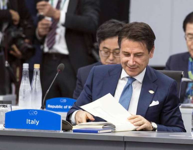 UE e Itália dizem ver progresso em negociação sobre orçamento