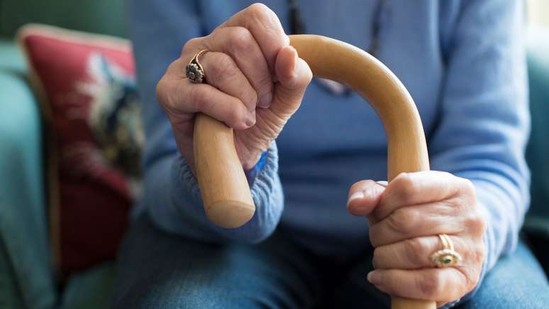 Sociedade deveria se preocupar em criar atividades para as pessoas idosas, diz Karnal