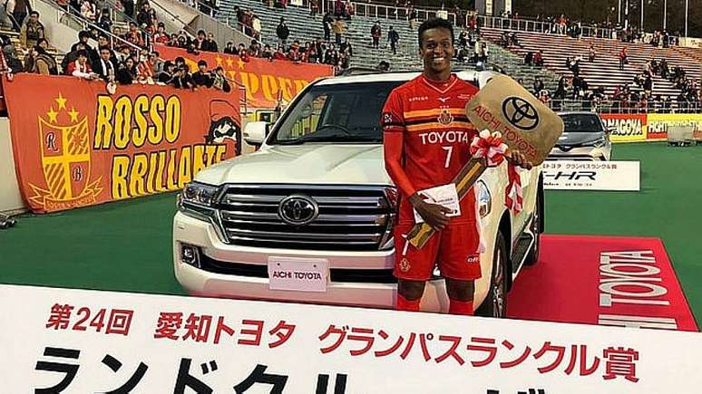 Jô foi o artilheiro do Campeonato Japonês