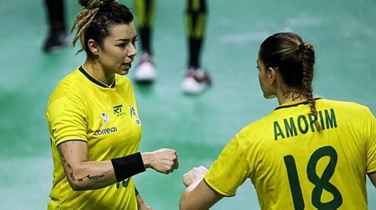 Seleção brasileira feminina de handebol se garante no Mundial