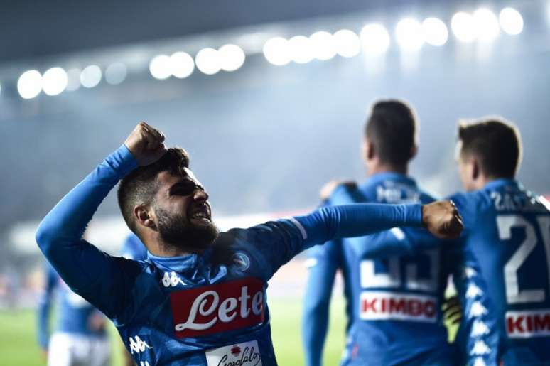 Napoli comemora importante vitória na Serie A (Foto: AFP)