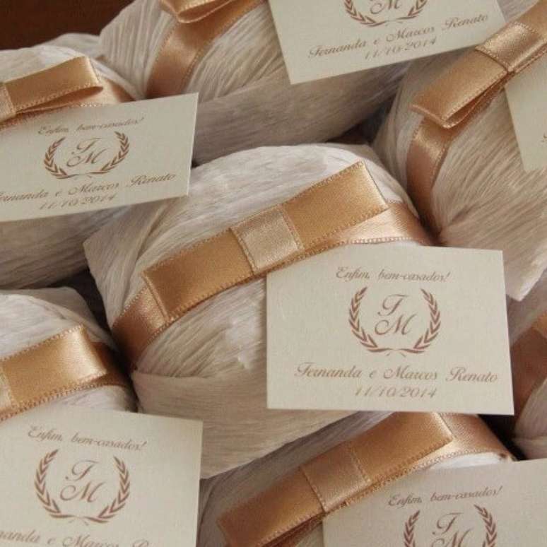 23. Bem casados com visual bem cl&aacute;ssico. Foto de Cacau Minas