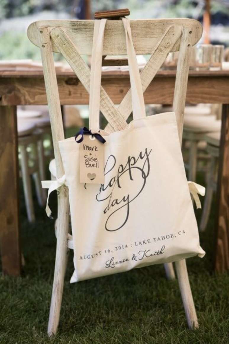 31. As ecobags s&atilde;o lembrancinhas bem &uacute;teis. Foto de Crazy For Us