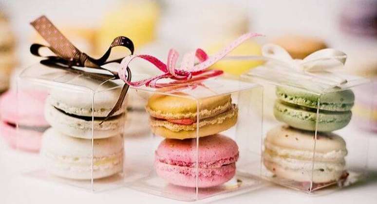 63. Os macarons s&atilde;o deliciosos e &oacute;timas lembrancinhas de casamento. Foto de Wonder Wed