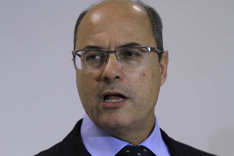 Repetindo o que fizera durante a campanha eleitoral, o governador eleito do Rio, Wilson Witzel (PSC), também diplomado nesta terça, procurou associar sua imagem à do presidente eleito, Jair Bolsonaro (PSL)