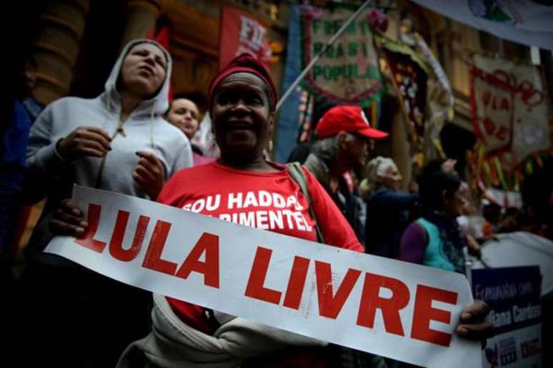 Gilmar pede vista e julgamento de liberdade de Lula é adiado