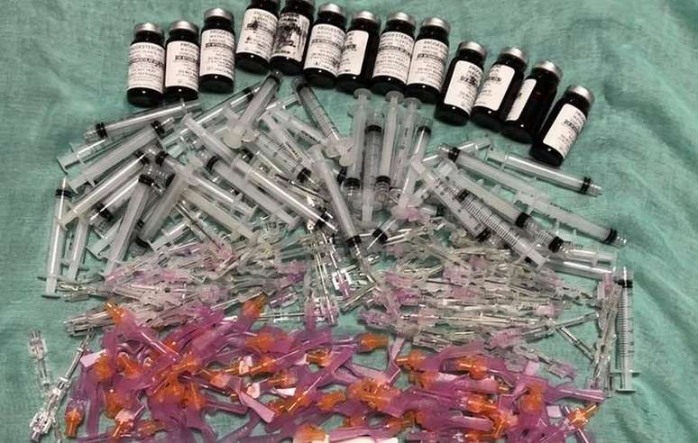 As inje&ccedil;&otilde;es hormonais tomadas por Janet diariamente durante 12 semanas