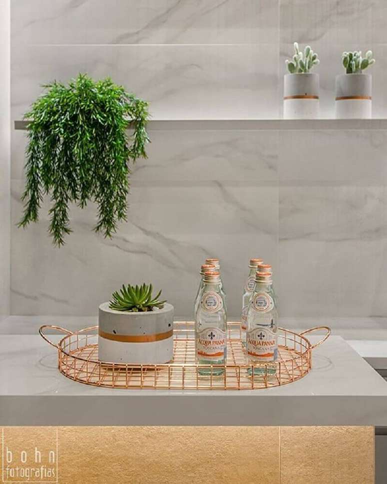 19. No mercado é possível encontrar diversos modelos de objetos de decoração rose gold – Foto: Bohn Fotografias