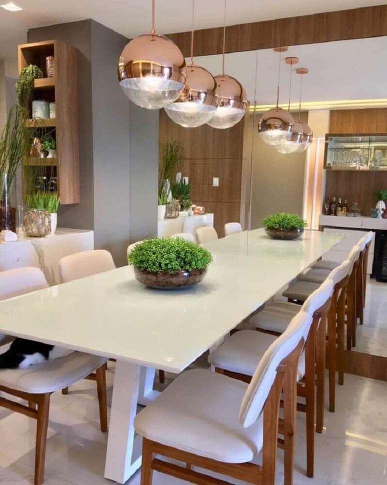 53. A cor rose gold &eacute; perfeita para decora&ccedil;&atilde;o de ambientes que mesclem modernidade com sofistica&ccedil;&atilde;o &ndash; Foto: Ap 402