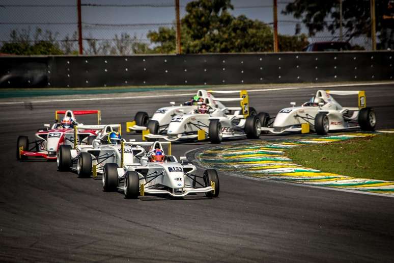 El Pinar fecha a temporada da Fórmula Academy Sudamericana