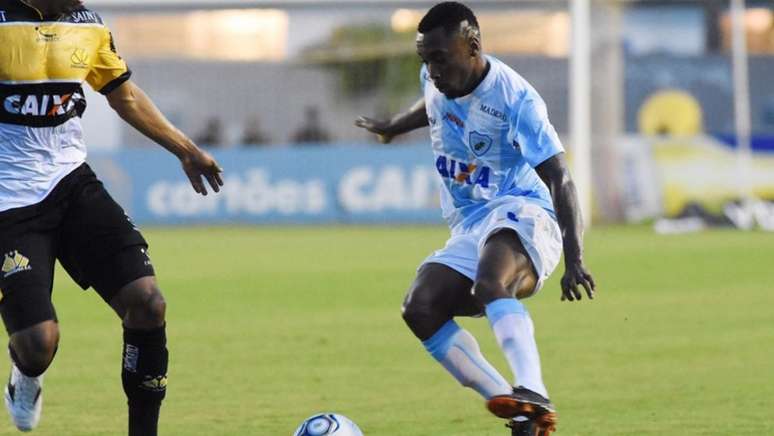 Sávio chegou ao clube em agosto e foi importante na arrancada que quase rendeu o acesso (Foto: Divulgação)