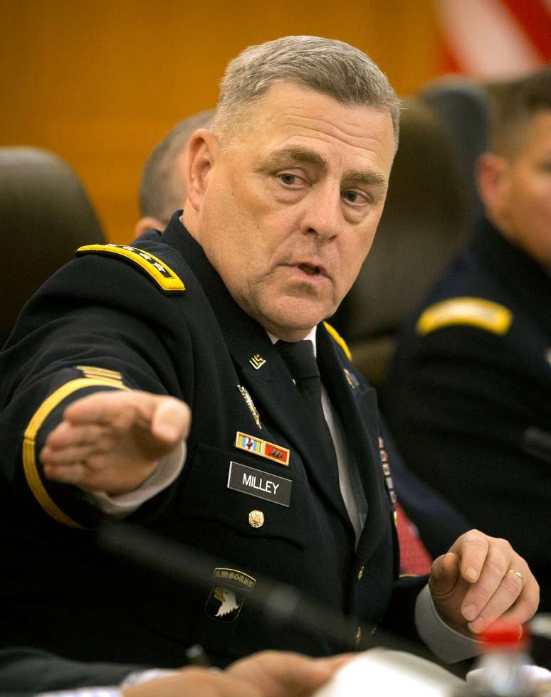 Milley em reuni&atilde;o em Pequim
16/8/2016   REUTERS/Mark Schiefelbein/Divulga&ccedil;&atilde;o