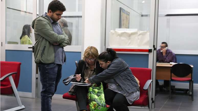 Na It&aacute;lia, benef&iacute;cio social nacional &eacute; pago &agrave;s pessoas de baixa renda com mais de 66 anos