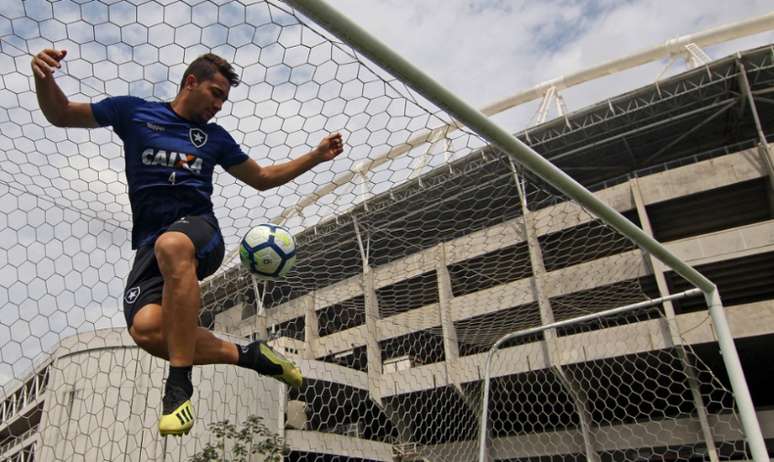 Jean marcou um gol e deu três assistências nesta temporada, pelo Botafogo (Foto: Vitor Silva / SS Press / BFR)