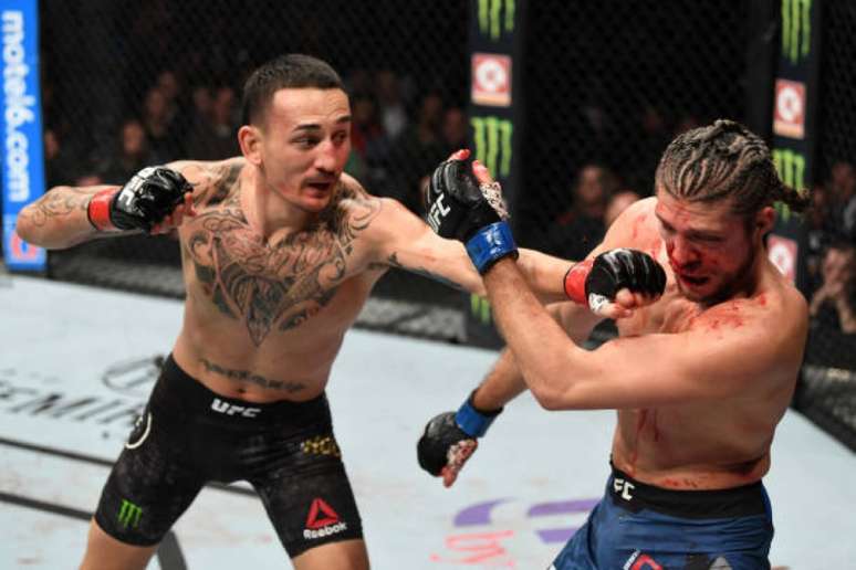 Com atuação de gala, Max Holloway foi o grande nome do UFC 231, realizado no Canadá (Foto: Getty Images/UFC)