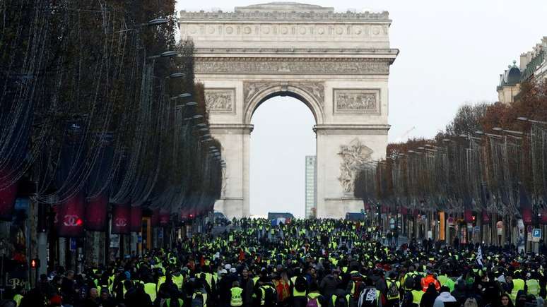 Este foi o quarto fim de semana consecutivo de protestos na capital francesa