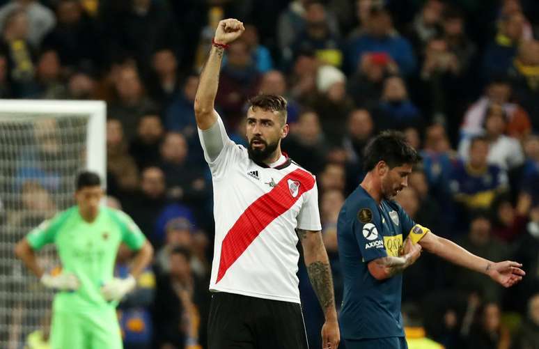 Lucas Pratto vibra durante jogo decisivo da Libertadores, no Santiago Bernabéu, em Madri