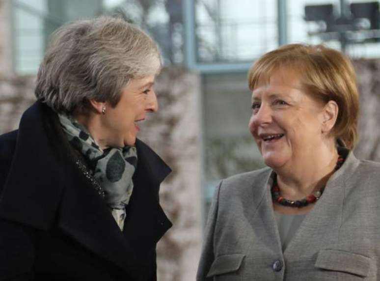 Angela Merkel recebe Theresa May em Londres