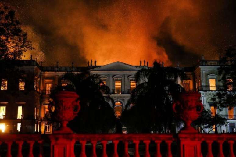 Incêndio atingiu Museu Nacional, no Rio de Janeiro, no dia 2 de setembro. O museu completou 200 anos em junho e grande parte de seu acervo foi perdido. 