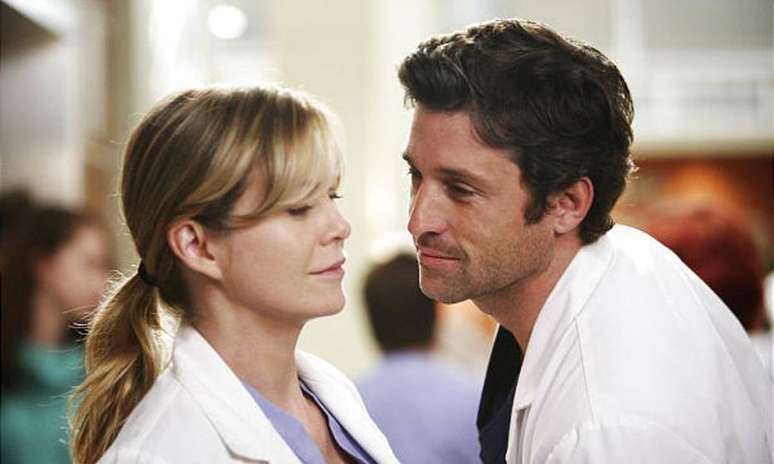 Os personagens Meredith Grey e Derek Shepherd na série 'Grey's Anatomy'