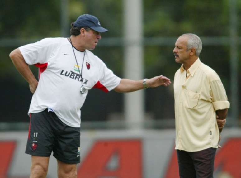 Campeão carioca e vice da Copa do Brasil: Abel dirigiu o Fla em 44 jogos em 2004(Foto: Julio Cesar Guimaraes/L!Press)