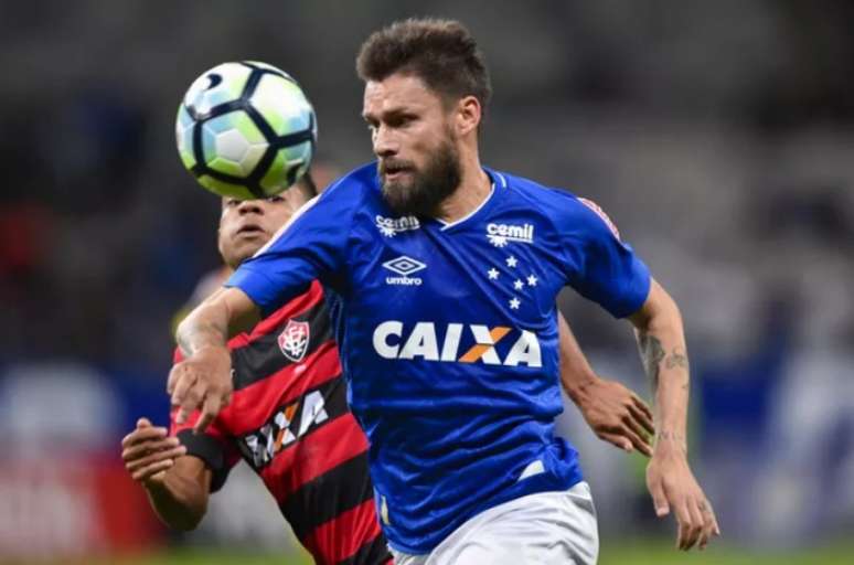 Sobis tem contrato com o Cruzeiro até o fim de 2019, mas não deverá ficar no elenco da Raposa- (Foto: Washington Alves//Light Press)