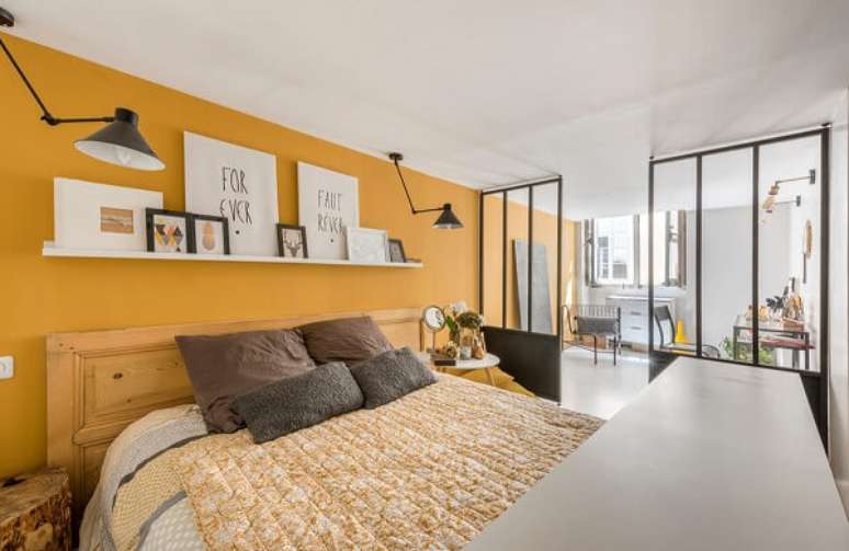 14- As cores para quartos em tons fortes devem ser pintadas em apenas uma parede. Fonte: Blog da Cristiano Casa e Constru&ccedil;&atilde;o