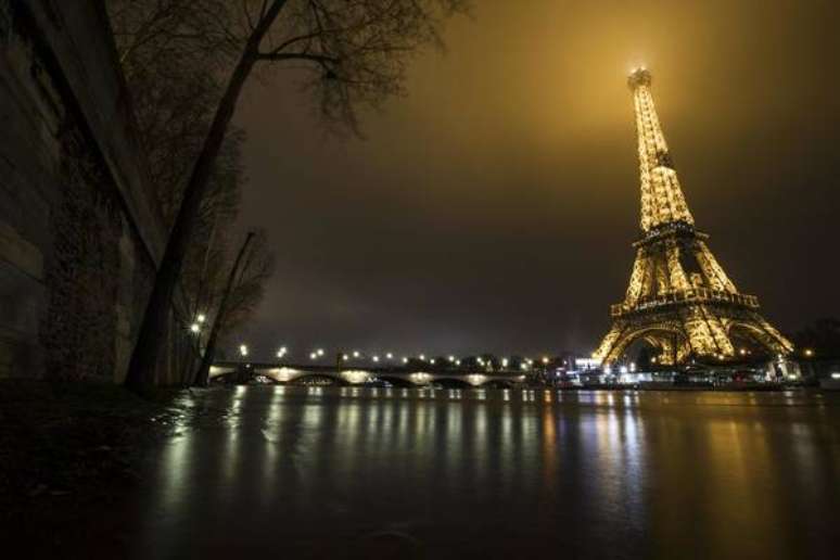 Torre Eiffel homenageará vítimas de ataque em Estrasburgo