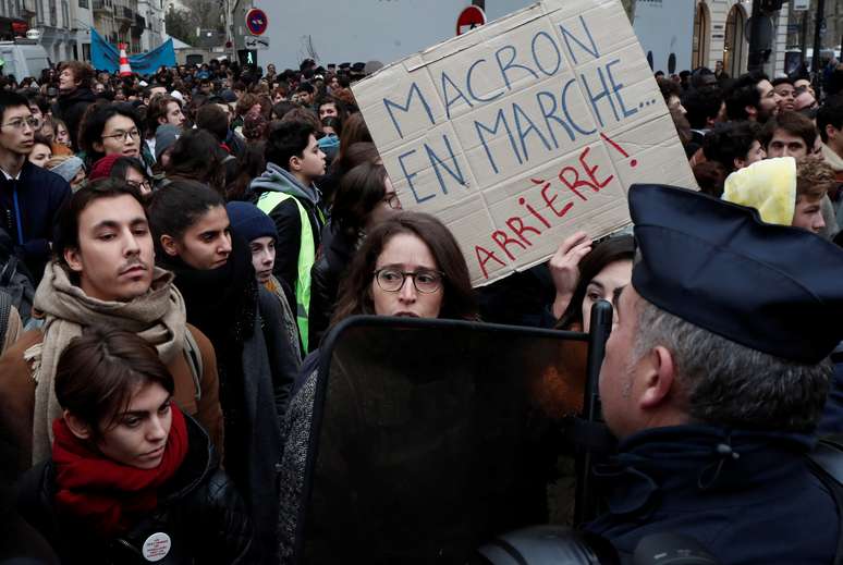 Manifestantes em Paris 11/12/2018 REUTERS/Benoit Tessier 