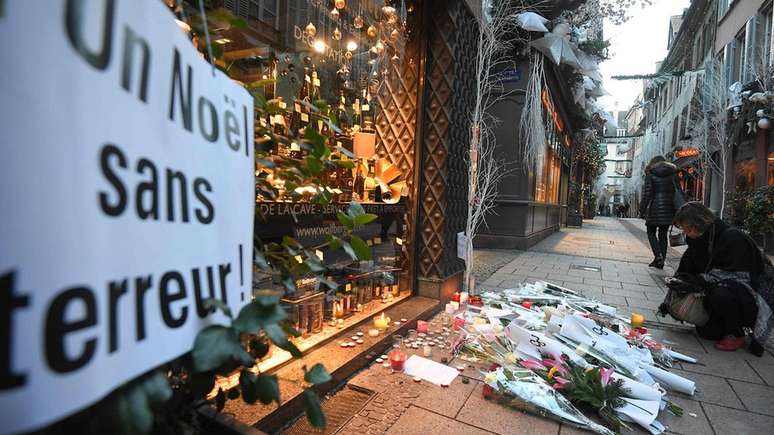 Homenagem a vítimas de ataque extremista em Estrasburgo, na França, em 13 de dezembro; para pesquisador, perpetradores buscam 'momento de triunfo' que não conseguiam obter na vida até então