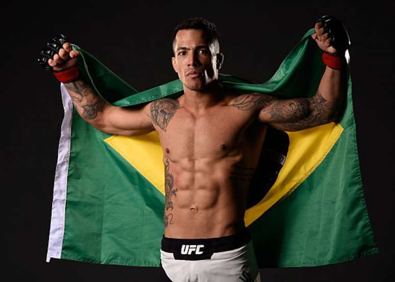 Após ser derrotado, Joaquim 'Netto BJJ' quer se recuperar neste sábado, no UFC on FOX 31 (Foto: Getty Images)