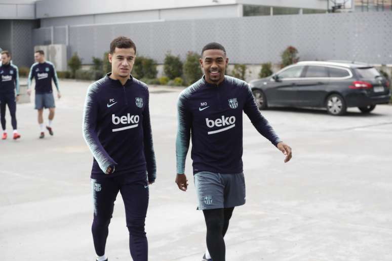 Coutinho e Malcom participaram das atividades no Barcelona (Foto: Reprodução / Twitter)