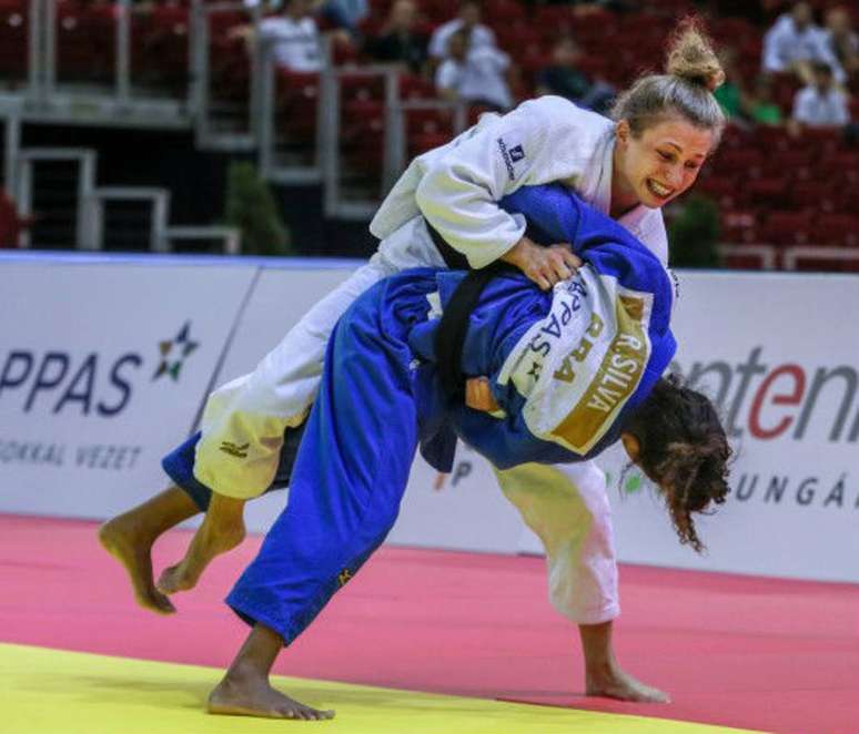 Rafaela Silva durante luta no Masters de judô em Guangzhou.