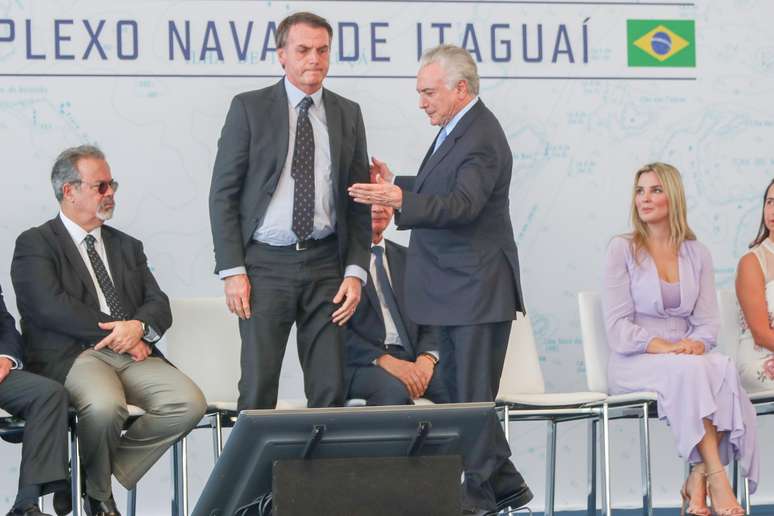 O presidente Michel Temer e o presidente eleito Jair Bolsonaro participaram da cerimônia de lançamento do submarino Riachuelo, no Complexo Naval de Itaguaí, litoral sul do Rio de Janeiro