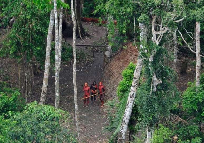 Um dos grupos isolados no Envira, no Acre; Funai diz que há 107 registros da presença de povos não contatados na Amazônia brasileira