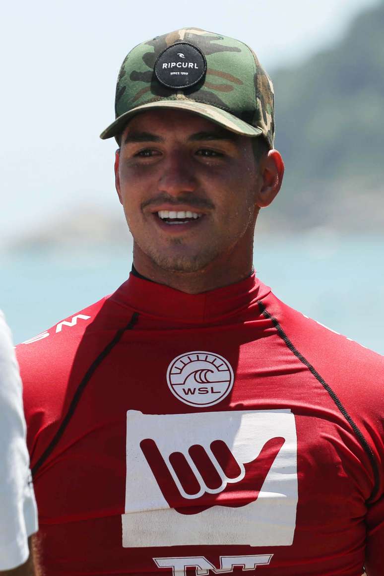 O surfista Gabriel Medina durante o Mundial de Surf na praia de Maresias, em São Sebastião (SP)