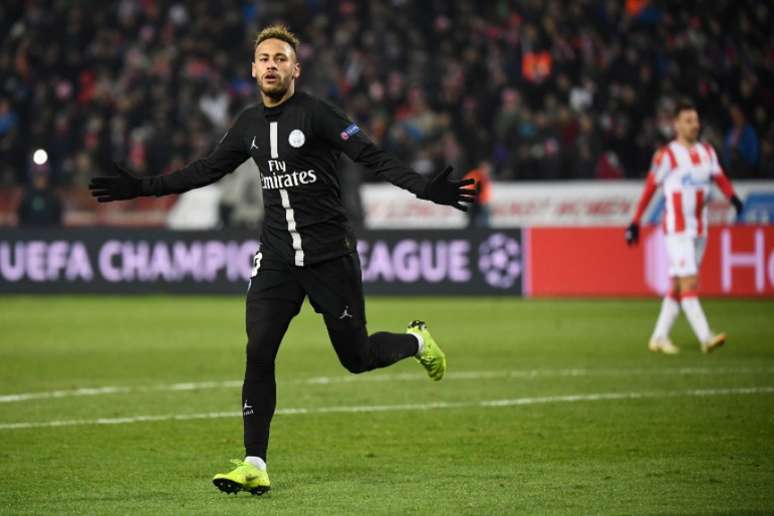 Ainda lesionado, Neymar desfalca PSG na Copa da Liga Francesa (Foto: AFP)