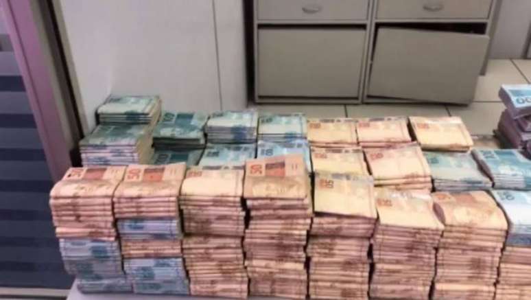 A soma do dinheiro totalizou R$ 1.545.939,00
