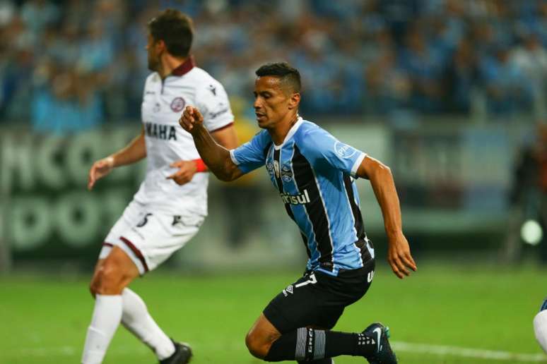 Cícero não vai permanecer no Grêmio na próxima temporada (Fabio Gomes / Raw Image)