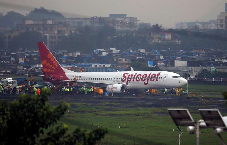 Avi&atilde;o da SpiceJet em aeroporto de Mumbai, &Iacute;ndia
20/09/2017 REUTERS/Shailesh Andrade