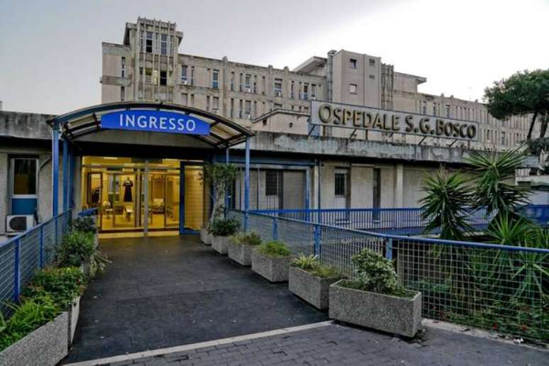 Hospital sofre há meses com insetos.