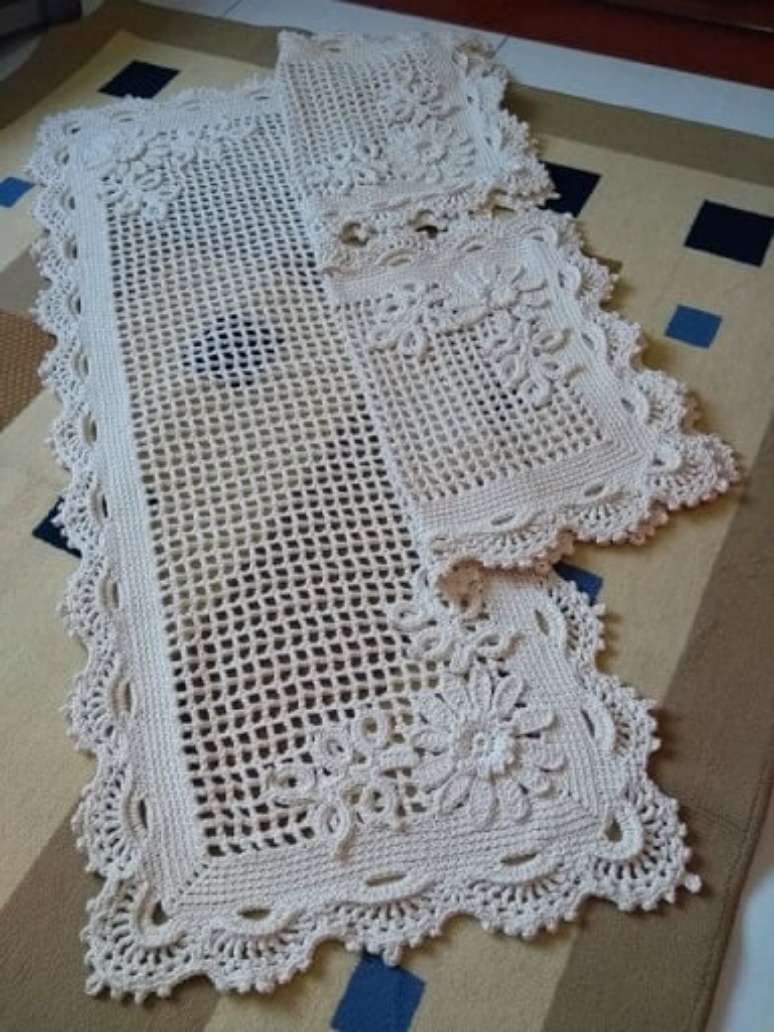 23. Jogo de cozinha de croch&ecirc; simples mas bem trabalhado. Foto de Ateli&ecirc; Silmara Oliveira