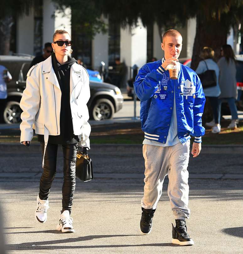 Justin Bieber e Hailey Baldwin em Los Angeles, Califórnia