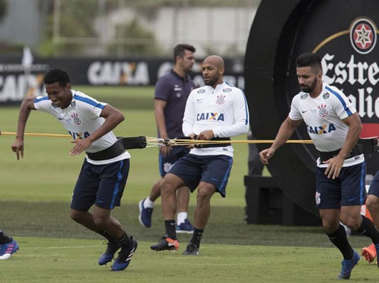 Warian e Fellipe Bastos buscam clubes, e Guilherme foi emprestado ao Bahia (Foto: Daniel Augusto Jr)