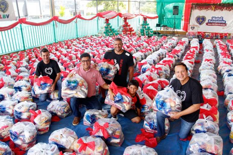 LBV presentou diversas famílias no Brasil como um todo com cestas básicas para o natal (Foto: Leonardo Fabri)