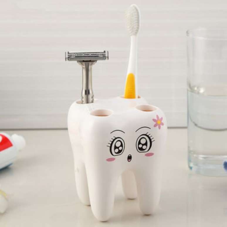 27. O porta-escovas de dente dá um lugar certo para ela e também pode ser usado para guardar outros objetos. Foto de Amazon