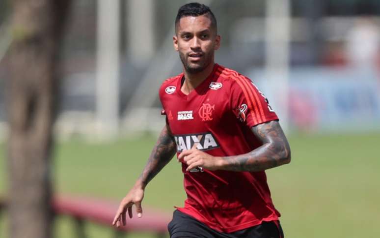 Em baixa no Flamengo, Rômulo pode se reposicionar no mercado brasileiro (Foto: Gilvan de Souza / Flamengo)