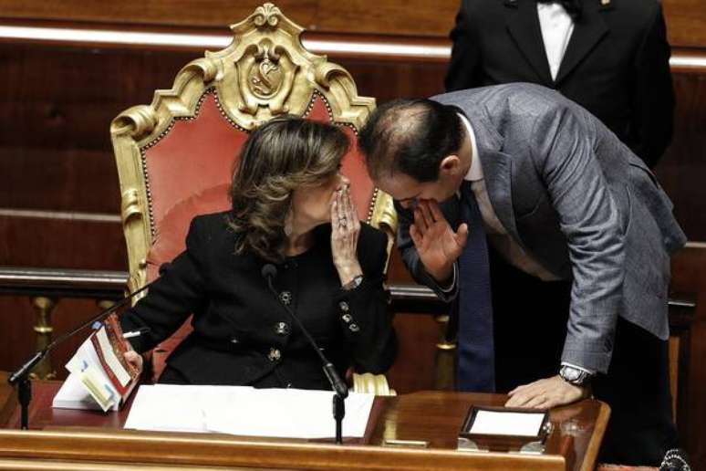 Senado da Itália vota na madrugada polêmica lei orçamentária