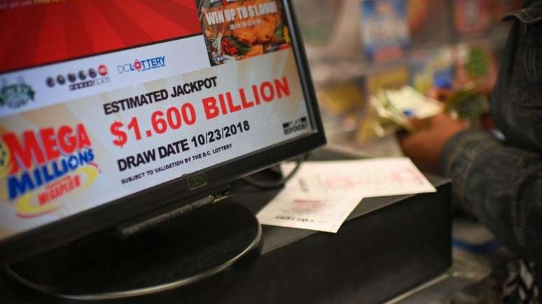 A Mega Millions ofereceu o maior pr&ecirc;mio individual na hist&oacute;ria da loteria dos EUA