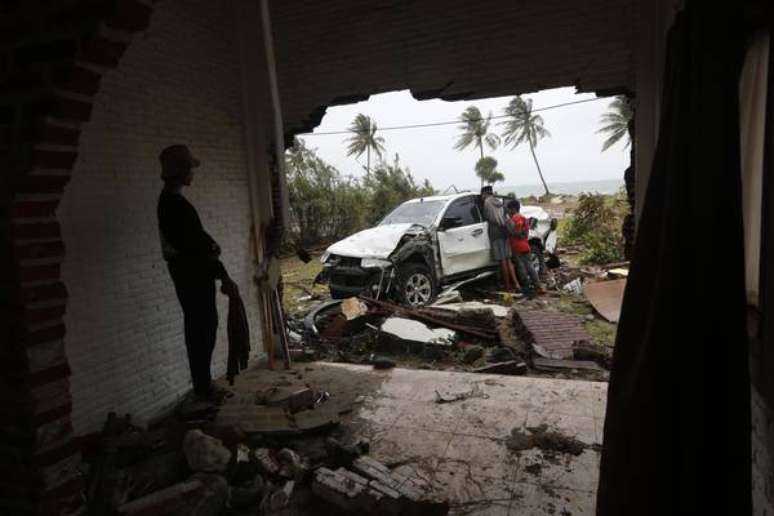 Indonésia atualiza para 429 mortos balanço do tsunami